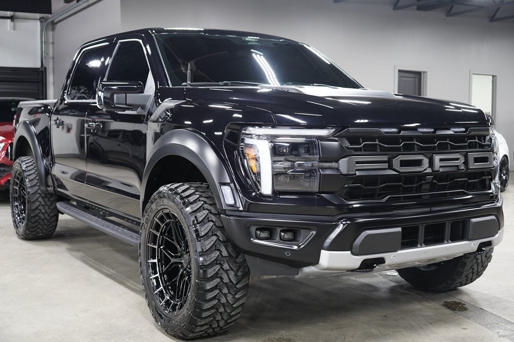 Used 2025 Ford F150 Raptor AWD/4WD image 7