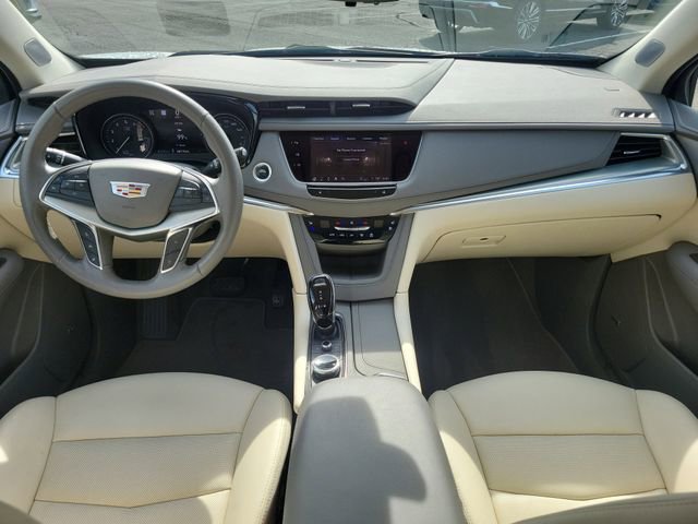 Certified 2022 Cadillac XT5 Premium Luxury w/ Technology Package image 8
