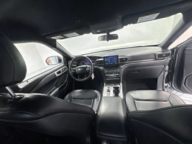 Used 2020 Ford Explorer XLT w/ Equipment Group 202A RWD image 26