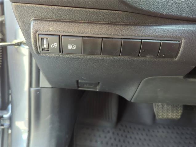 Certified 2025 Toyota Corolla XSE FWD image 11