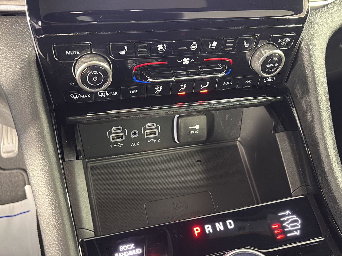 Used 2023 Jeep Grand Cherokee Overland w/ Luxury Tech Group IV image 37