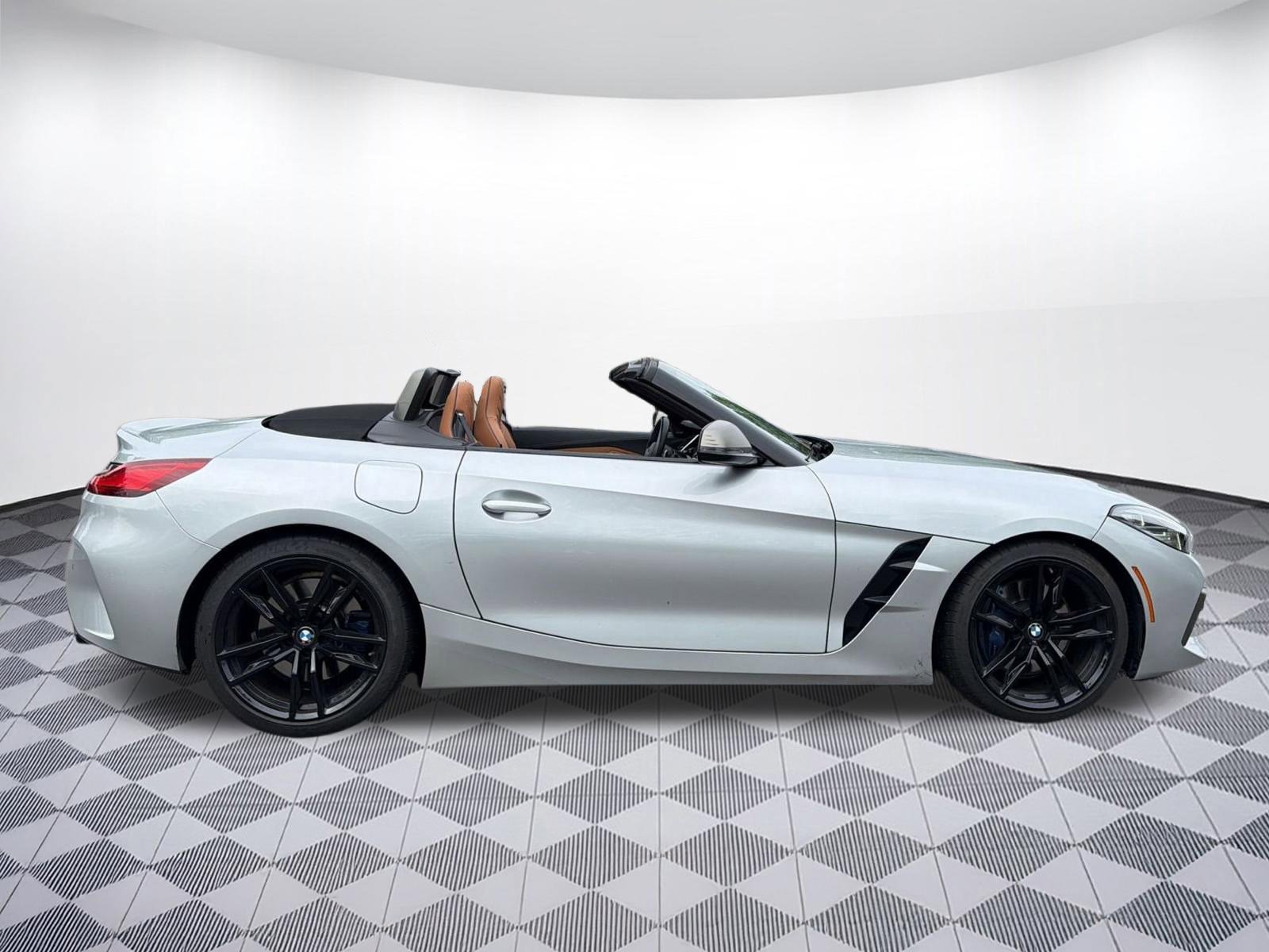 Used 2021 BMW Z4 M40i w/ Executive Package RWD image 8