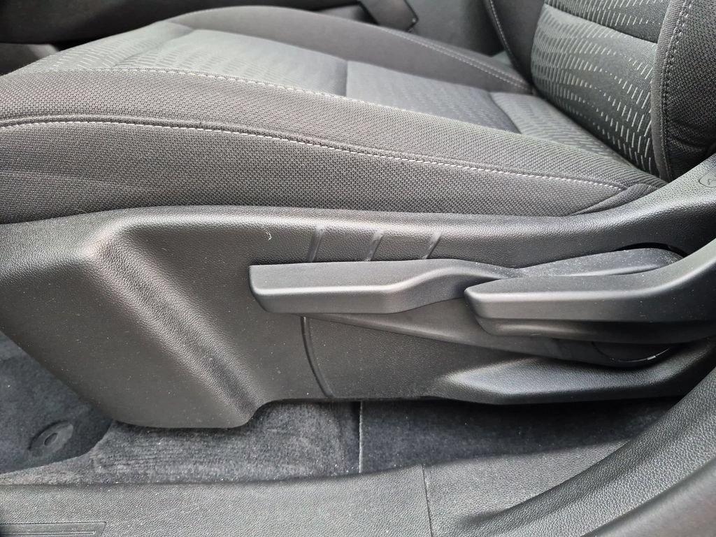 Used 2025 Chevrolet Equinox LT AWD/4WD image 14