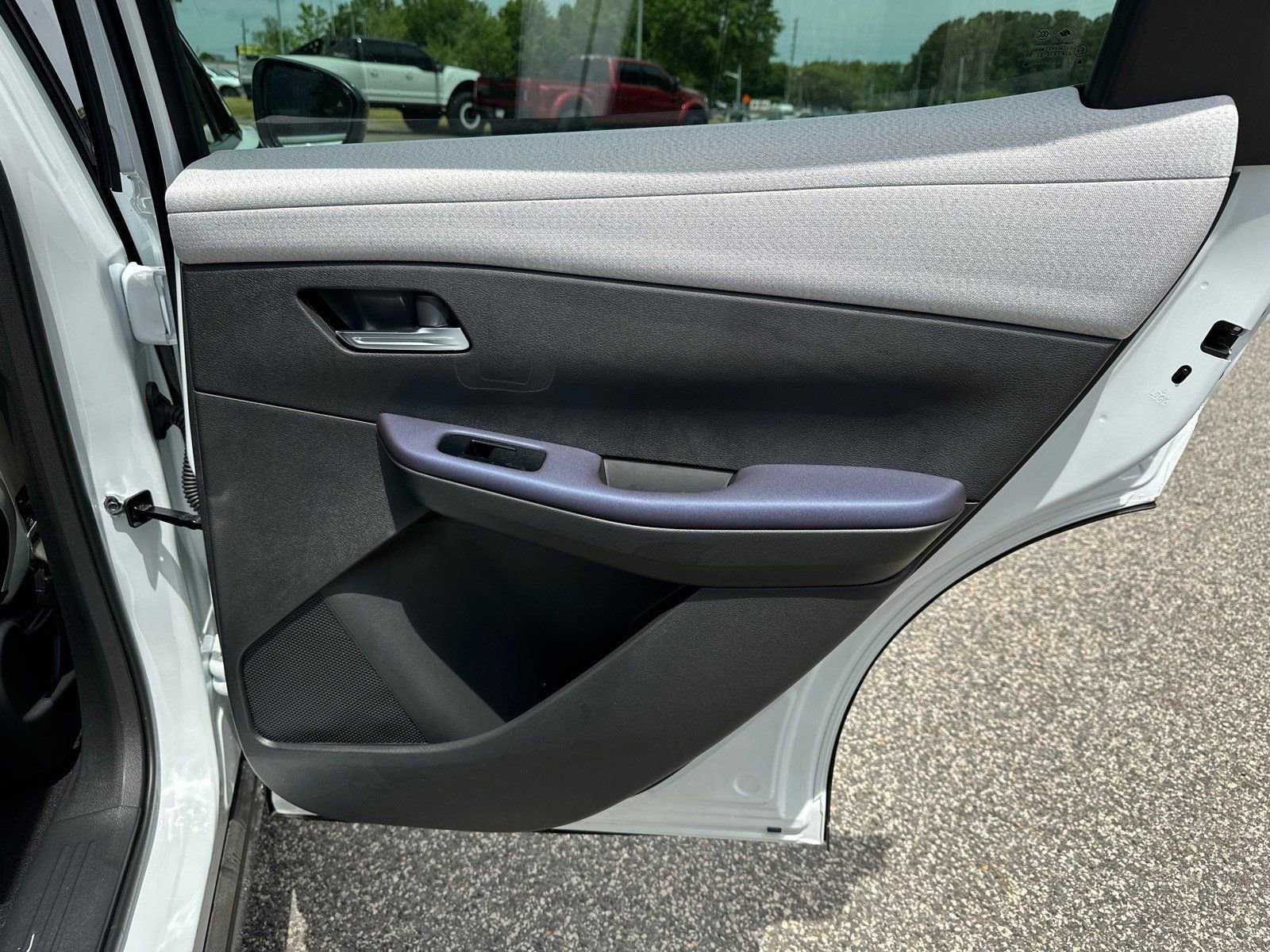 New 2026 Nissan Leaf Platinum+ FWD image 14