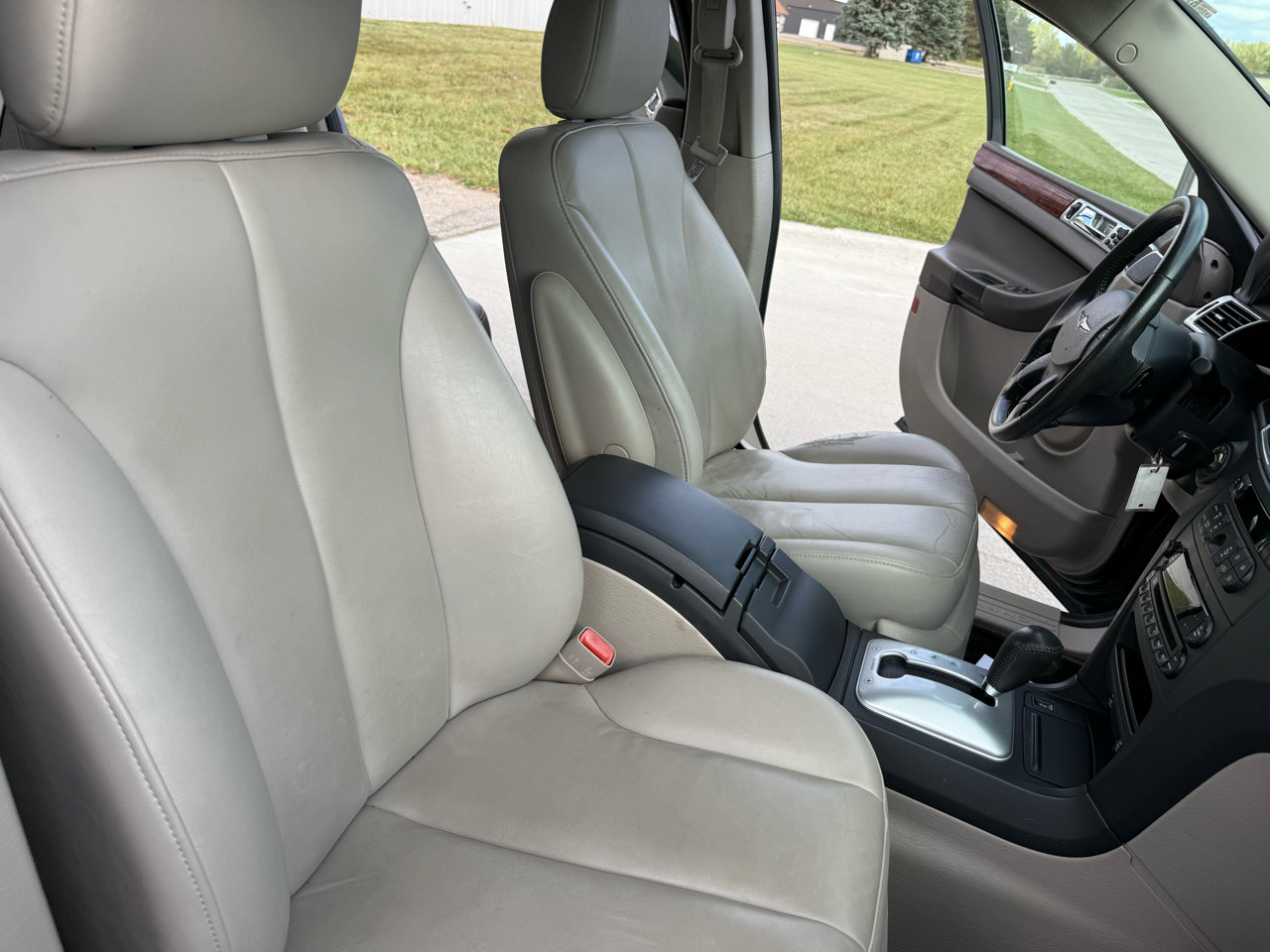 Used 2004 Chrysler Pacifica 2WD image 26