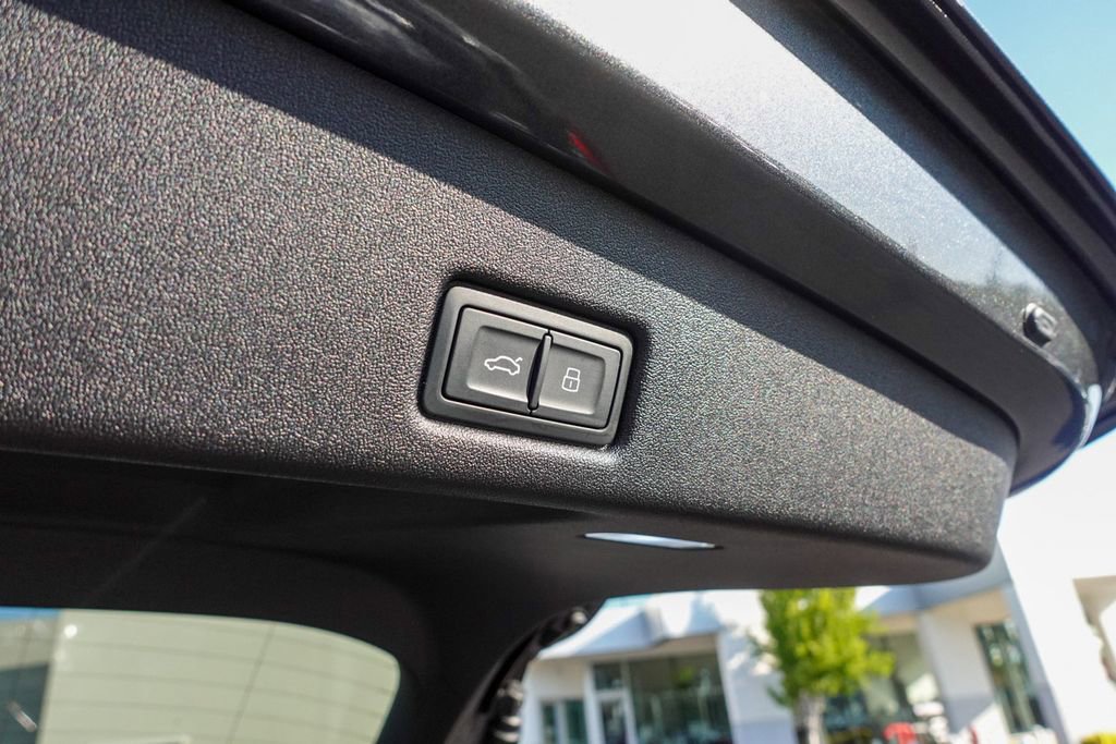 New 2025 Audi Q5 Premium Plus image 33