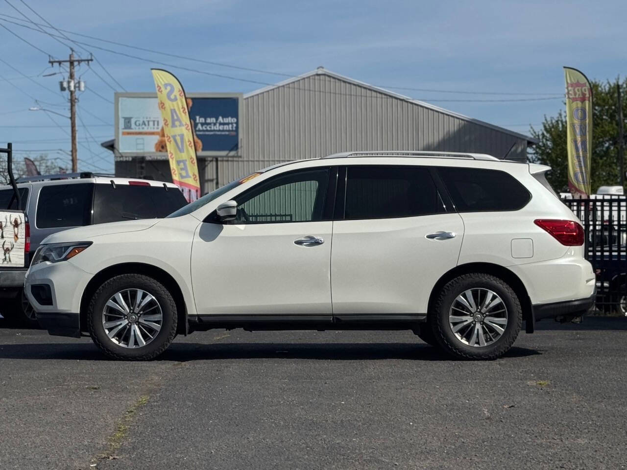 Used 2018 Nissan Pathfinder SV AWD/4WD image 20