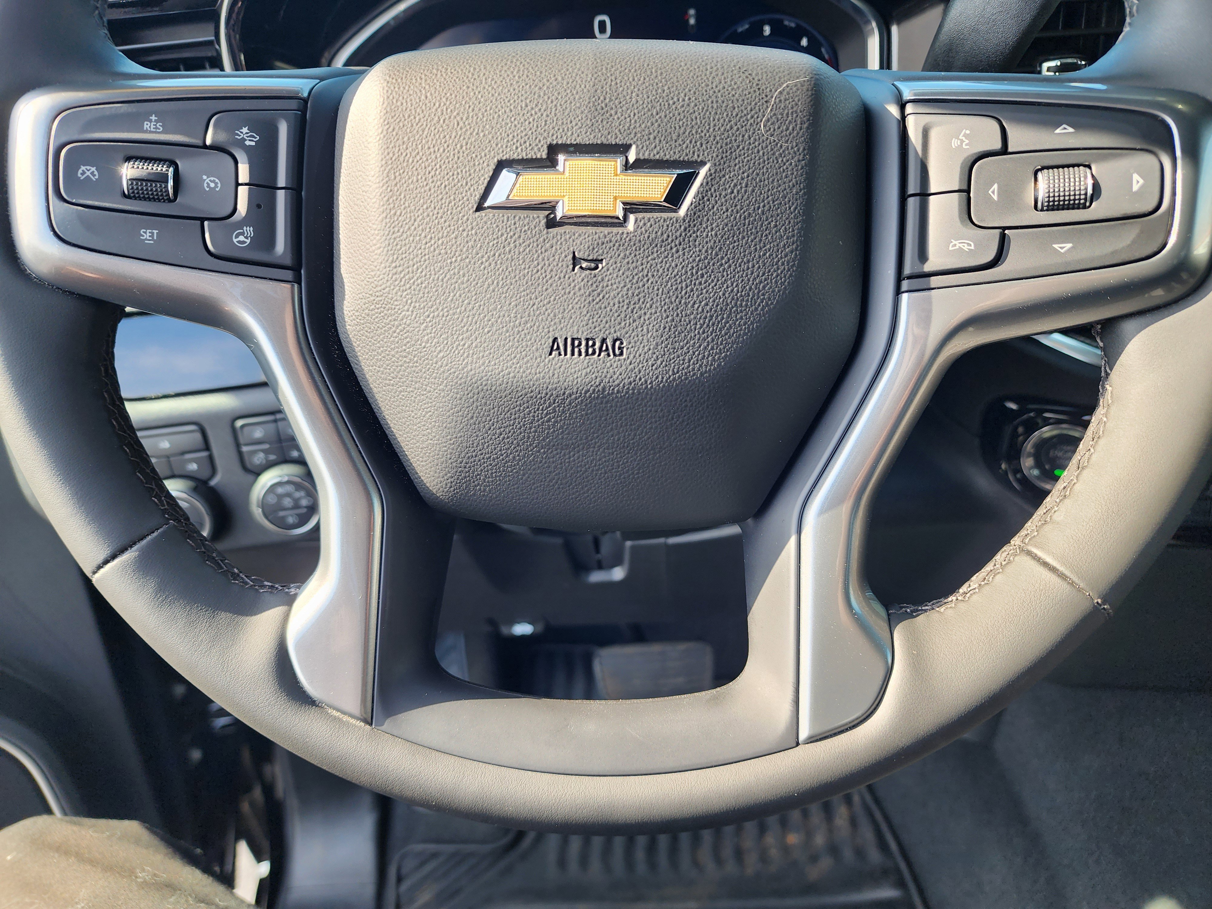 Used 2025 Chevrolet Silverado 2500 LT w/ Z71 Chrome Sport Edition image 29
