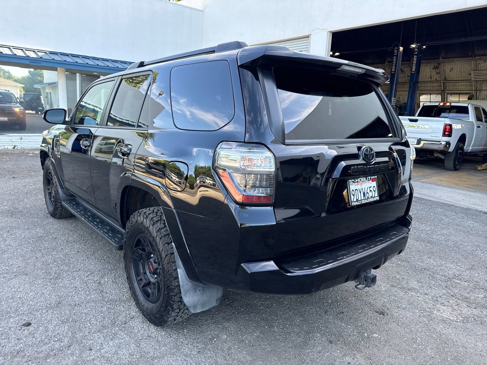 Used 2021 Toyota 4Runner Venture image 3