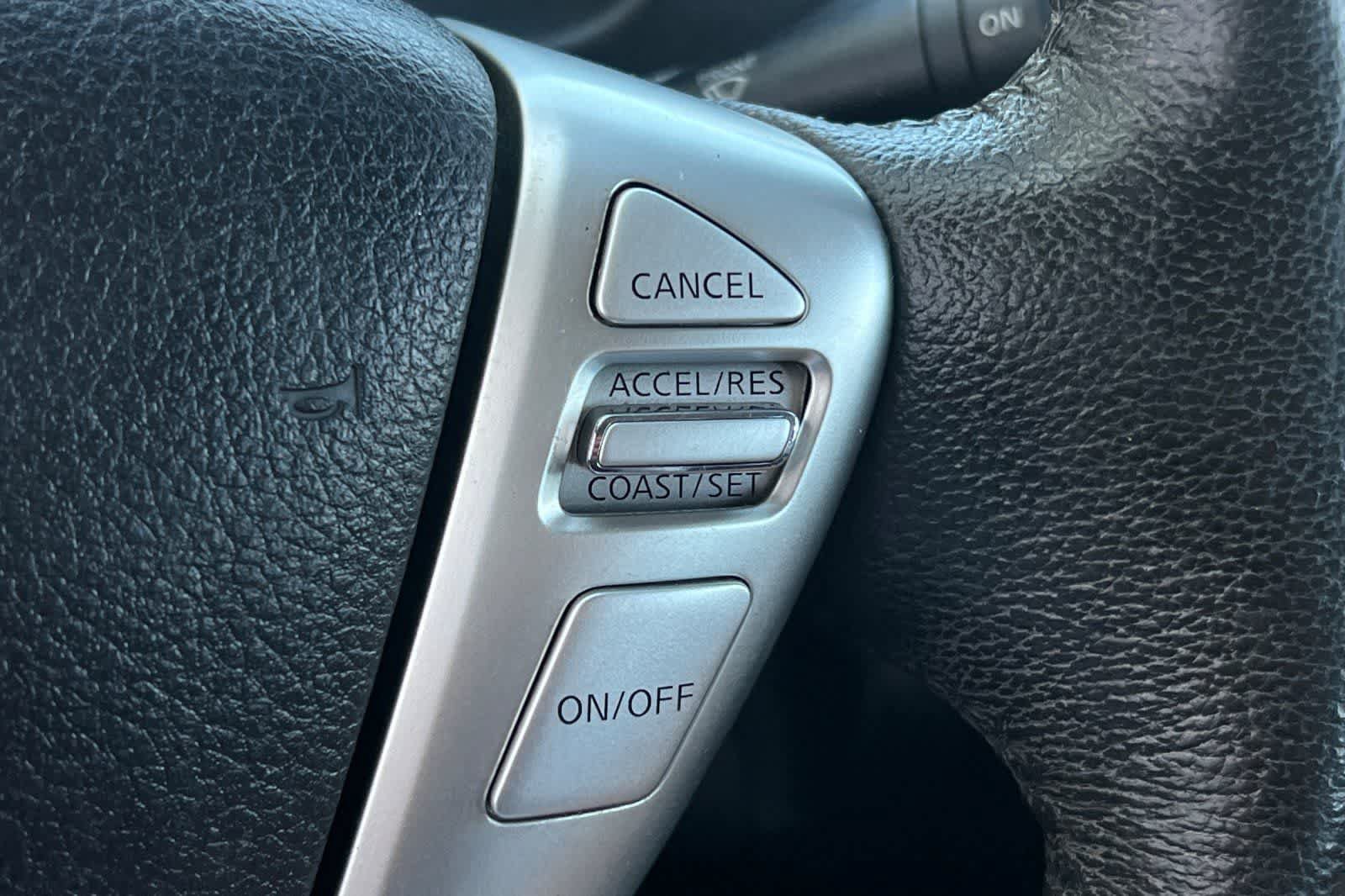 Used 2015 Nissan Versa Note SV FWD image 26