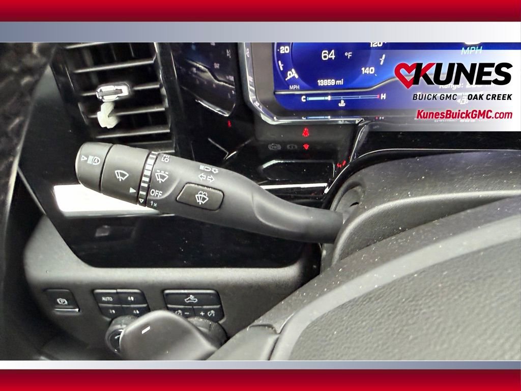 Used 2025 Chevrolet Silverado 1500 LT AWD/4WD image 11