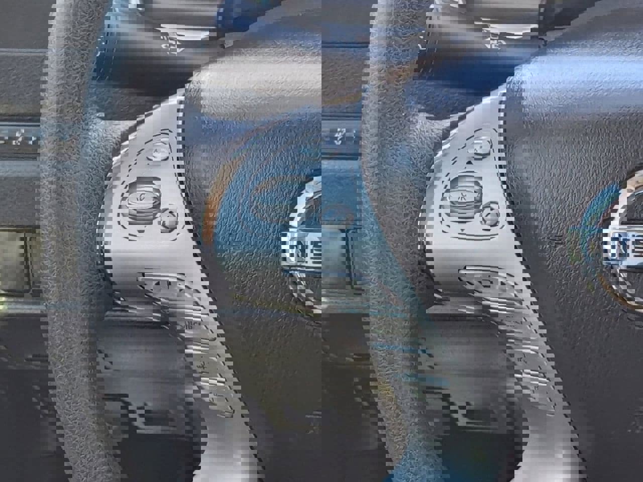 Used 2018 Nissan Murano S image 17