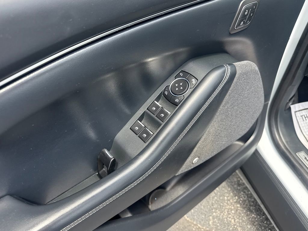 Used 2021 Ford Mustang Mach-E Premium AWD/4WD image 27
