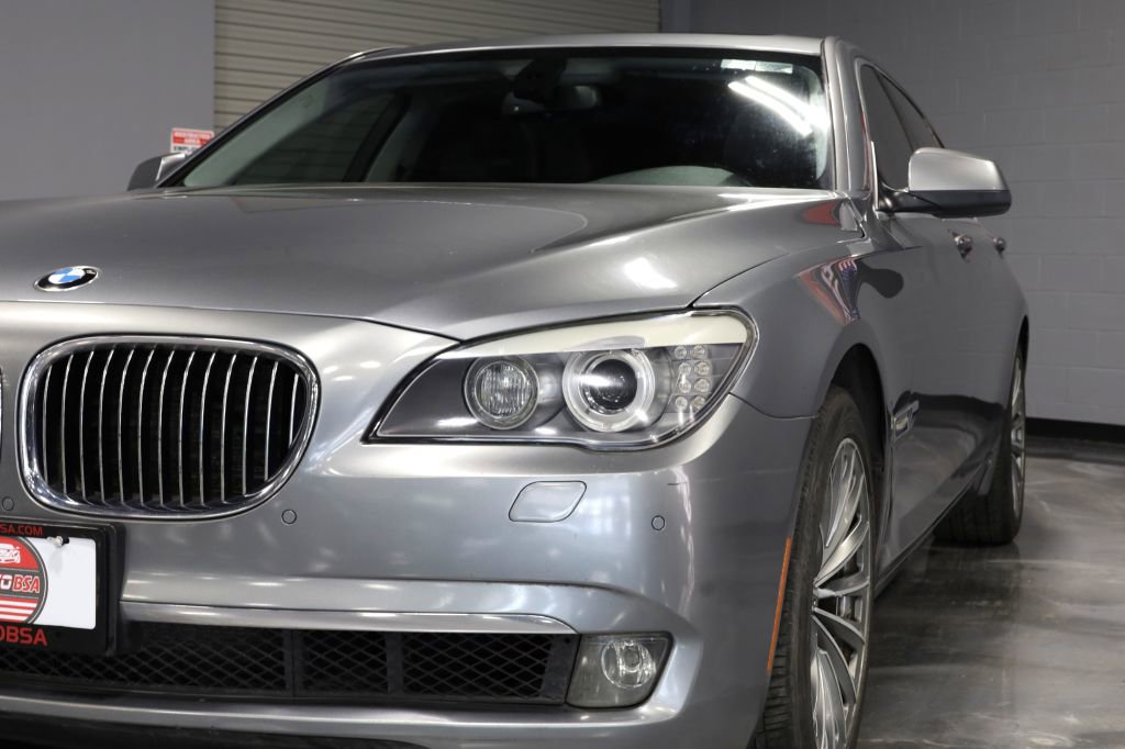 Used 2012 BMW 740Li image 33