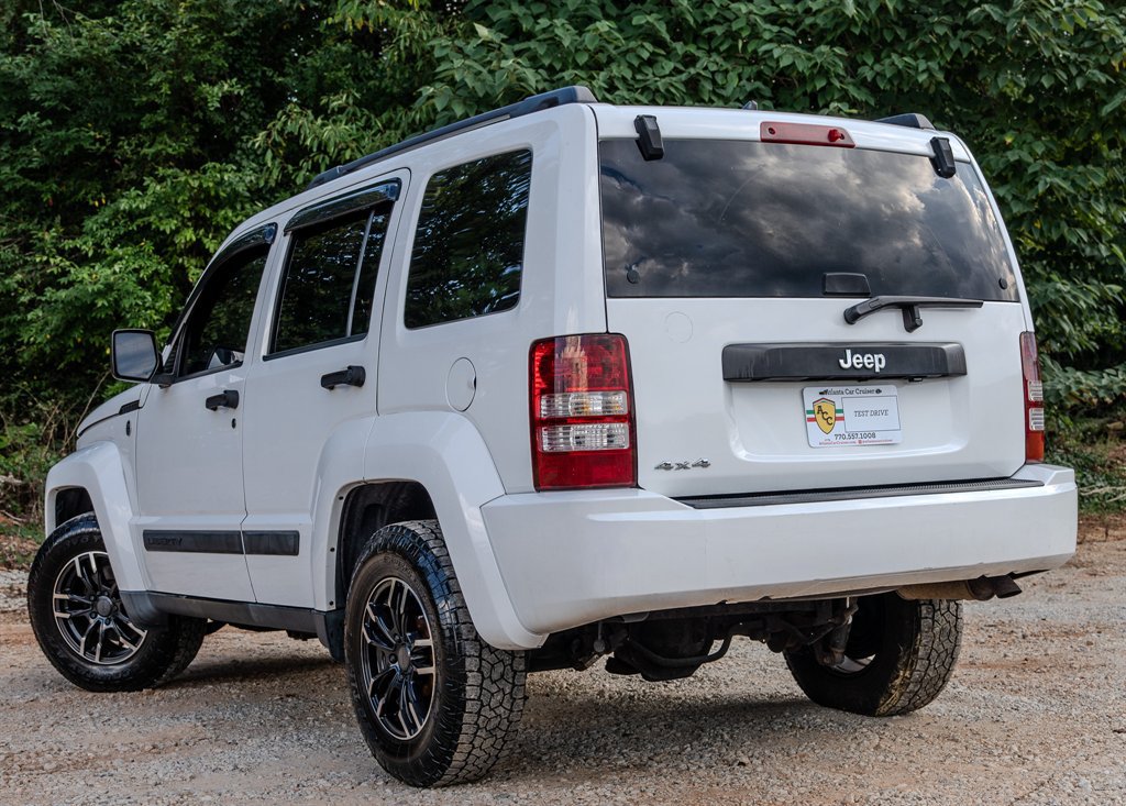 Used 2011 Jeep Liberty Sport w/ Popular Equipment Group AWD/4WD image 4