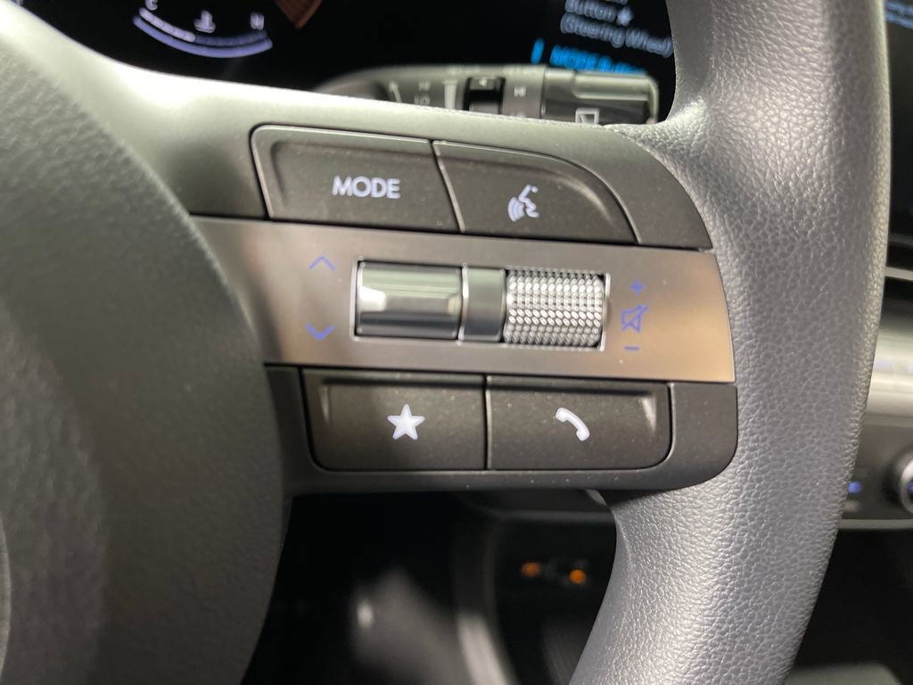 New 2026 Hyundai Kona SE image 28