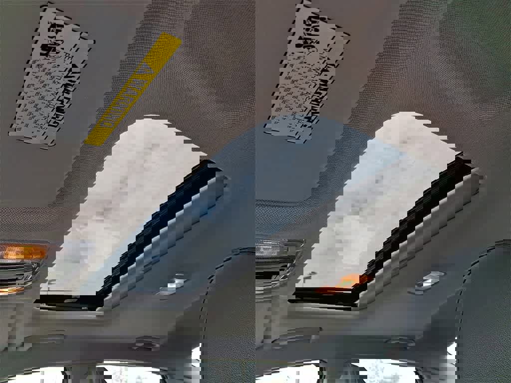 Used 2025 Hyundai Elantra Limited image 14