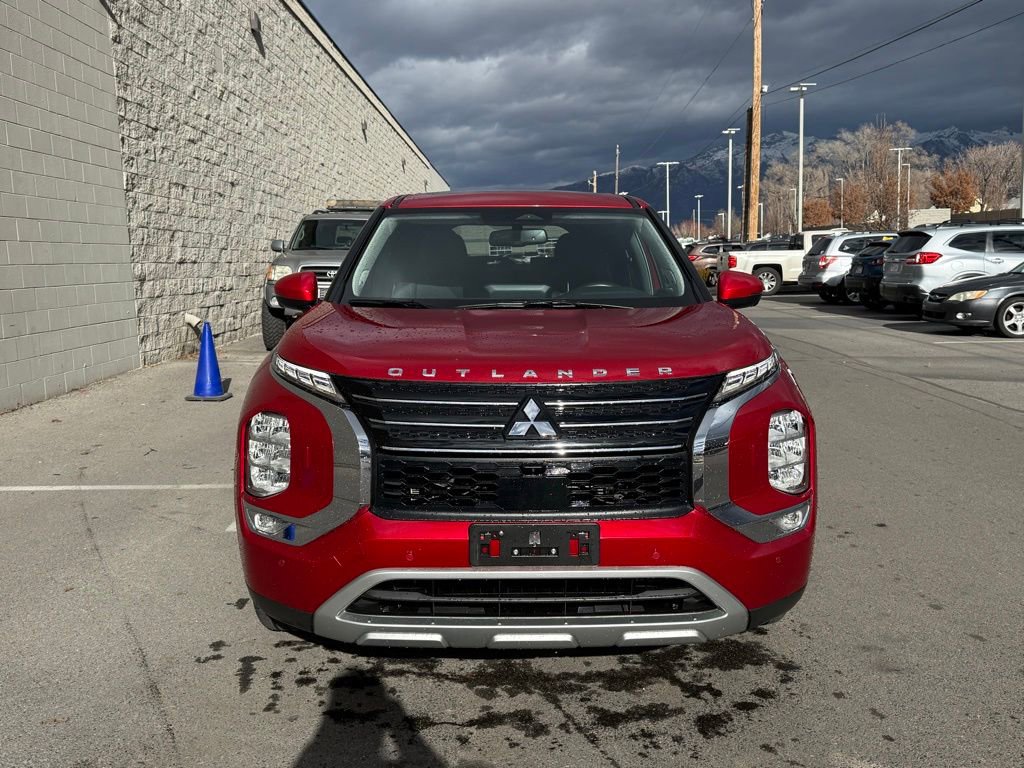 Used 2024 Mitsubishi Outlander SE image 6