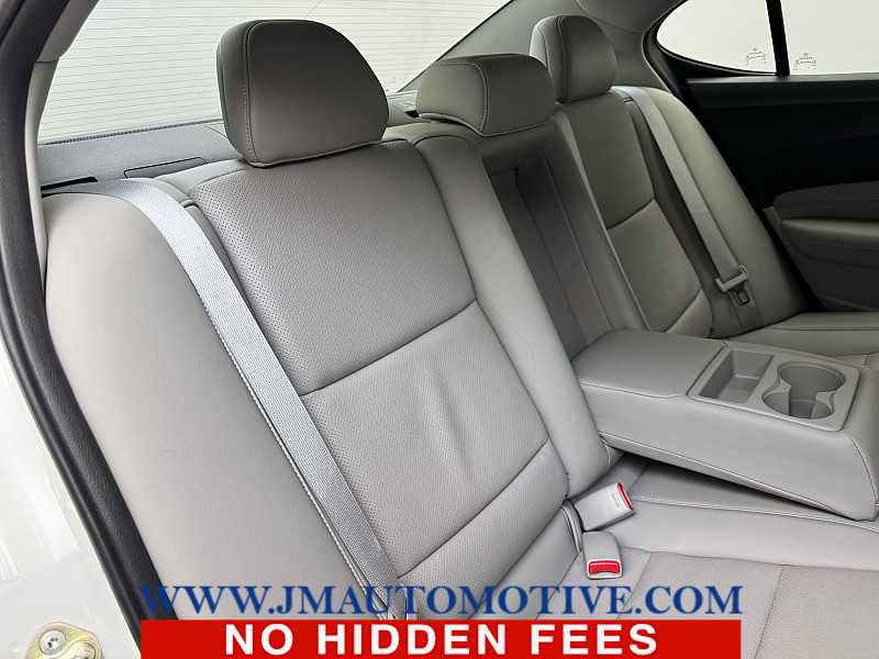Used 2017 Acura TLX w/ Technology Package FWD image 19