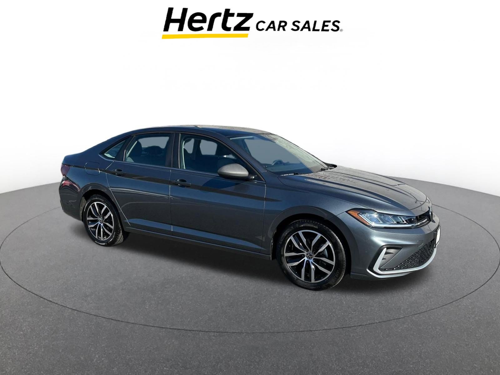 Used 2025 Volkswagen Jetta SE image 1