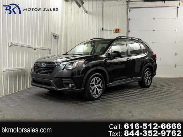 Used 2023 Subaru Forester Premium AWD/4WD image 1