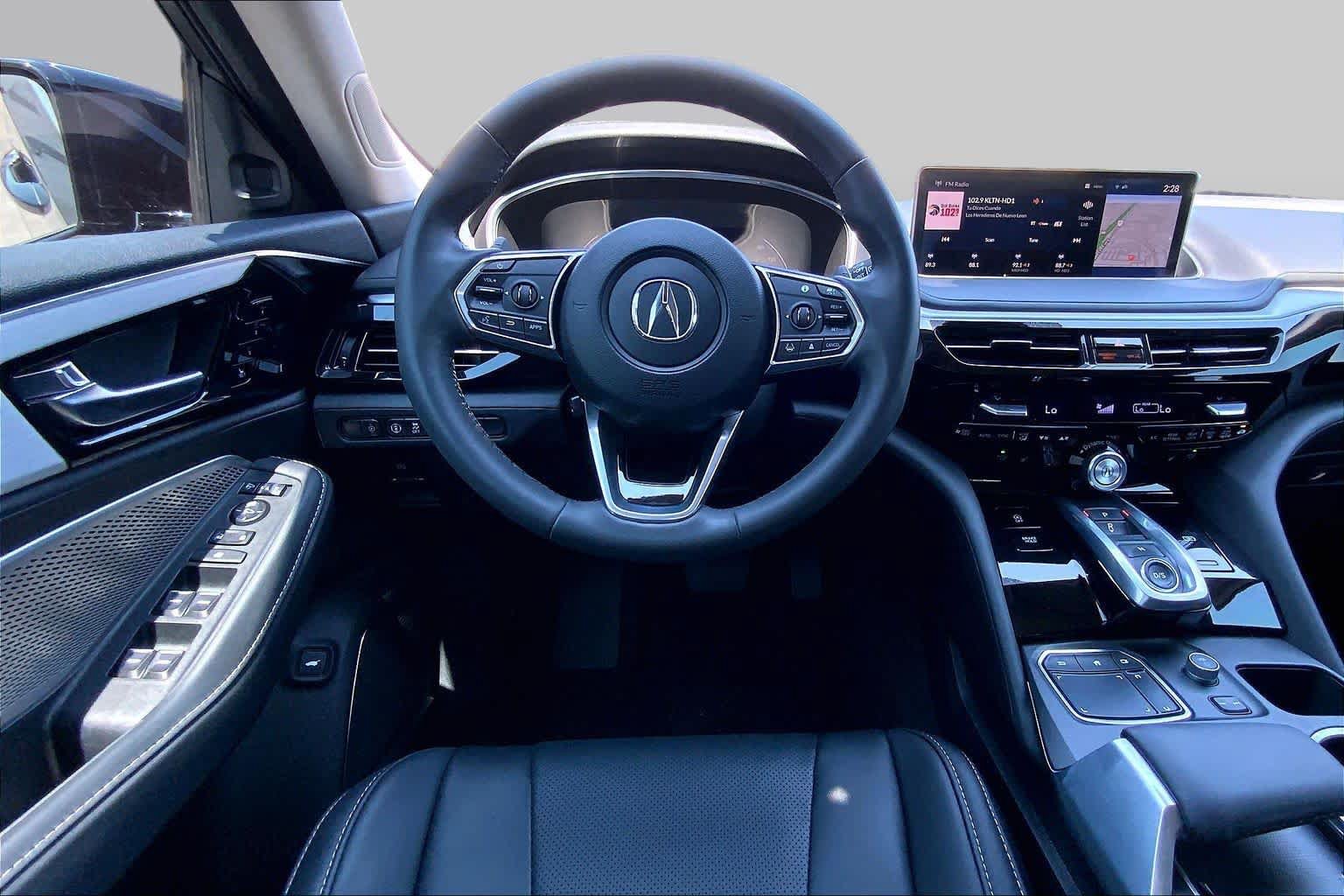 Used 2024 Acura MDX w/ Technology Package FWD image 6