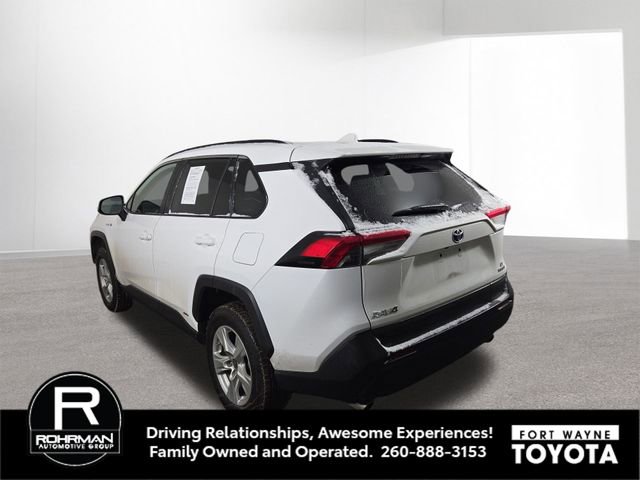 Used 2021 Toyota RAV4 LE AWD/4WD image 9