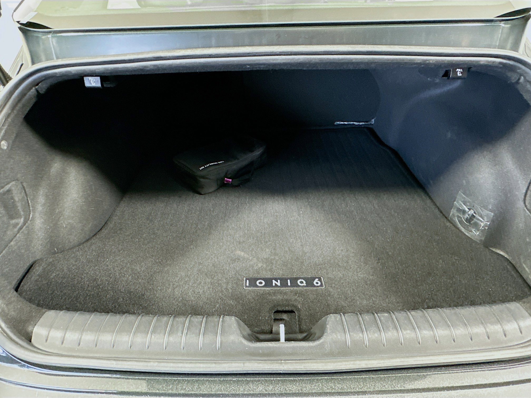 Used 2024 Hyundai Ioniq 6 SE image 28