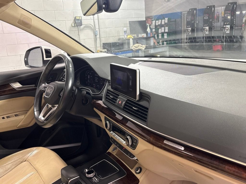 Used 2018 Audi Q5 2.0T Premium Plus w/ Premium Plus Package AWD/4WD image 28