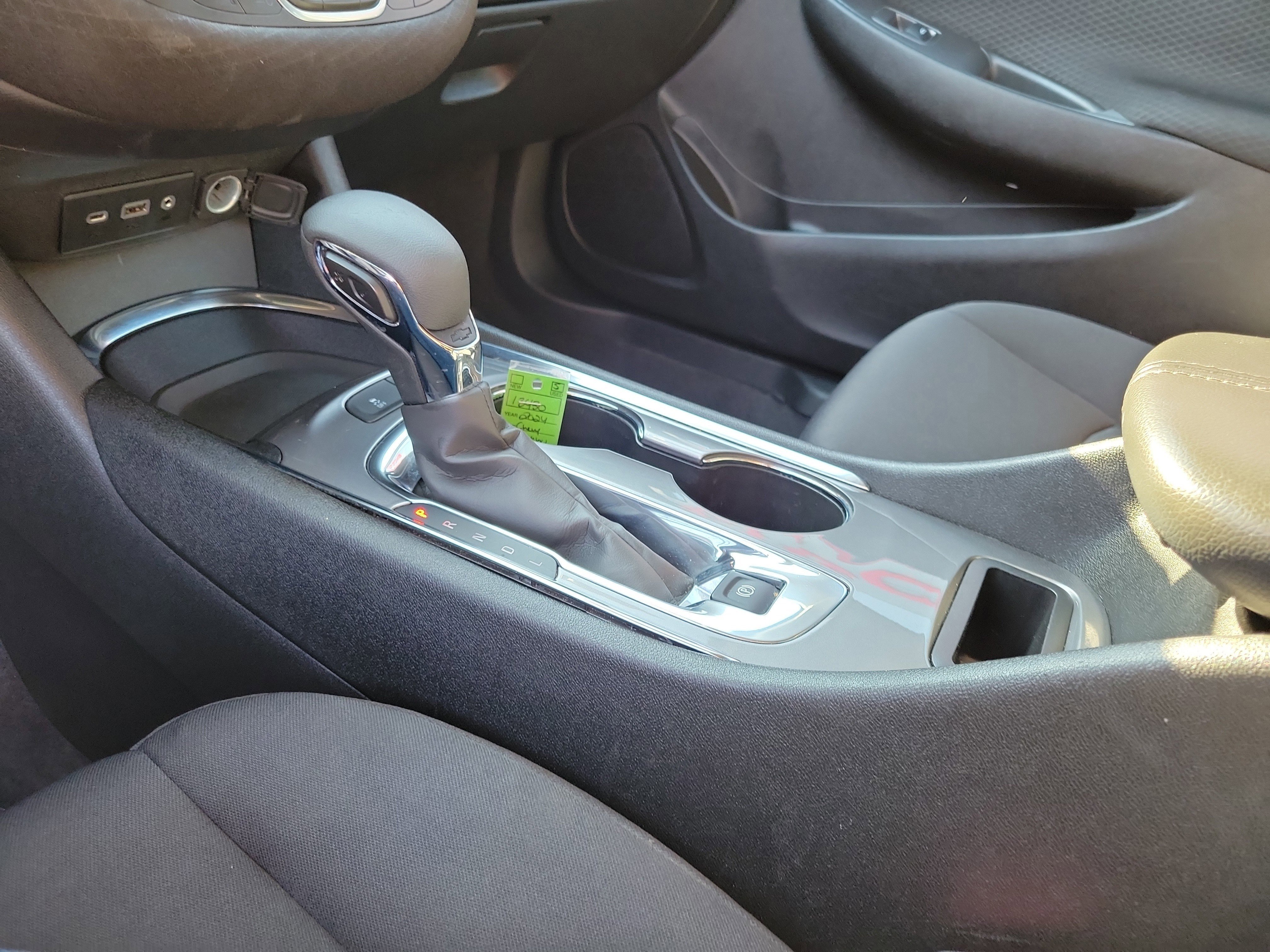 Used 2024 Chevrolet Malibu LT FWD image 29