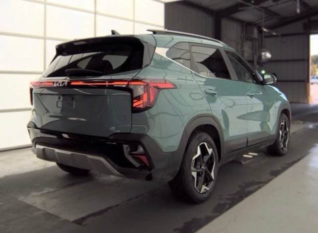 Certified 2026 Kia Seltos EX FWD image 3