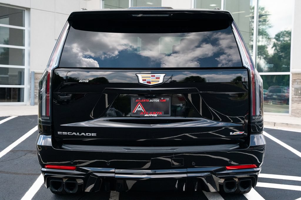 Used 2025 Cadillac Escalade ESV V AWD/4WD image 16