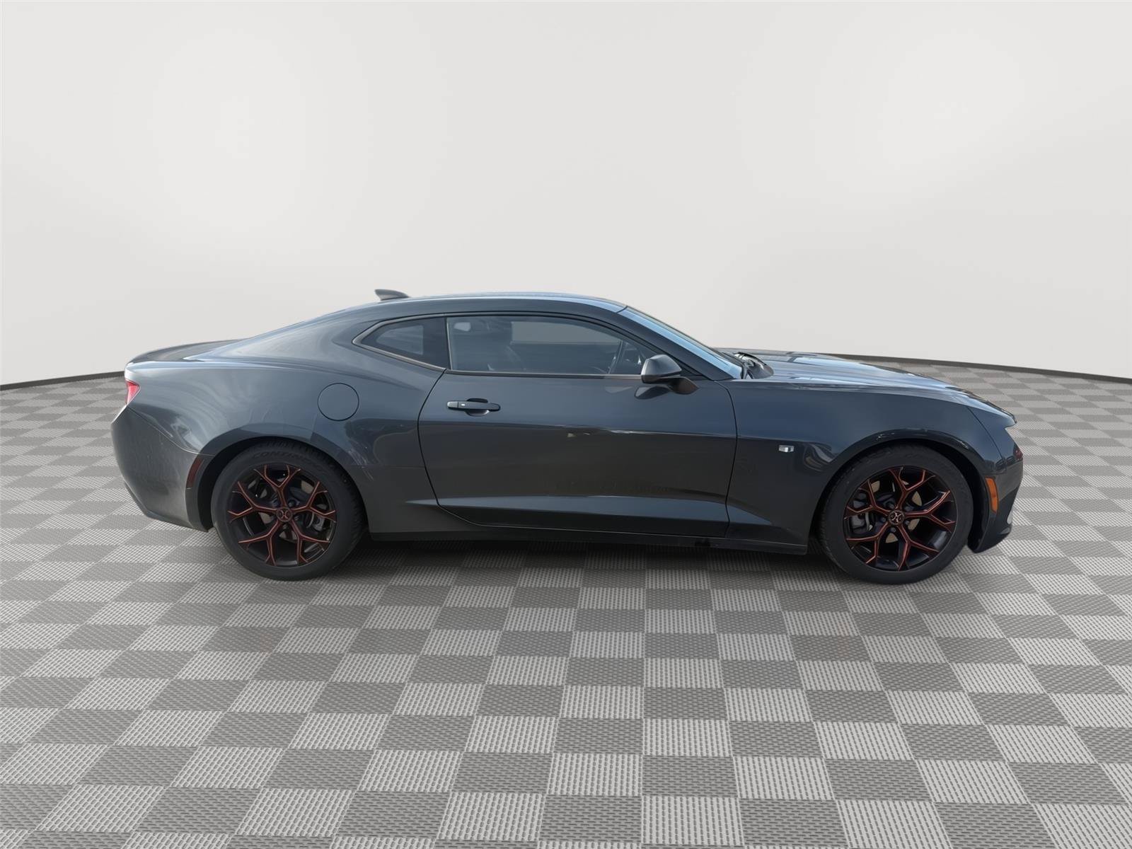 Used 2017 Chevrolet Camaro LT RWD image 6