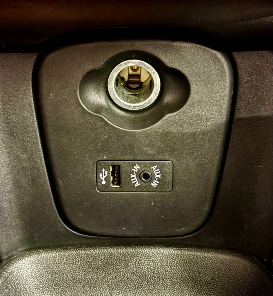 Used 2017 MINI Cooper 2-Door Hardtop image 32