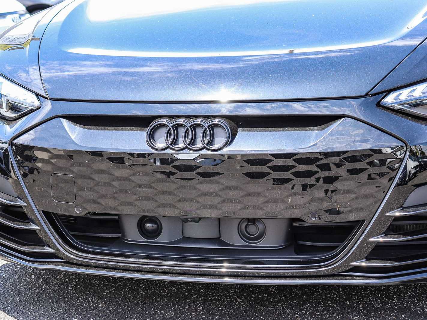 Used 2023 Audi e-tron GT Premium Plus w/ Performance Package AWD/4WD image 8