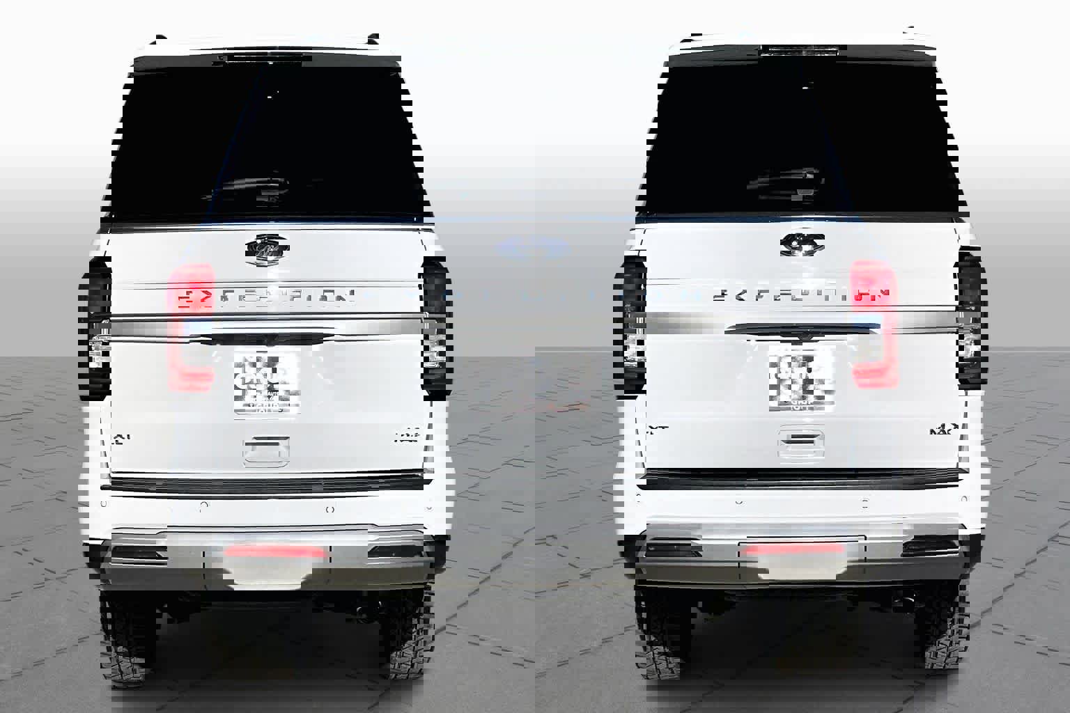 Used 2024 Ford Expedition Max XLT image 4