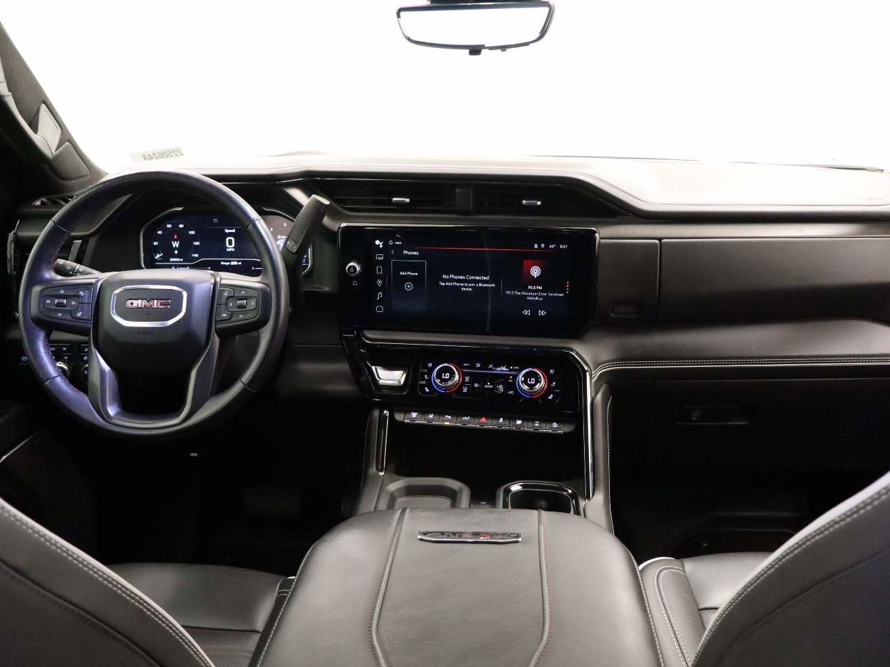 Used 2024 GMC Sierra 2500 AT4X image 6