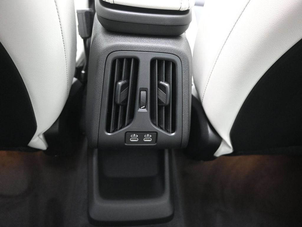 New 2026 BMW X1 xDrive28i w/ Technology Package AWD/4WD image 18