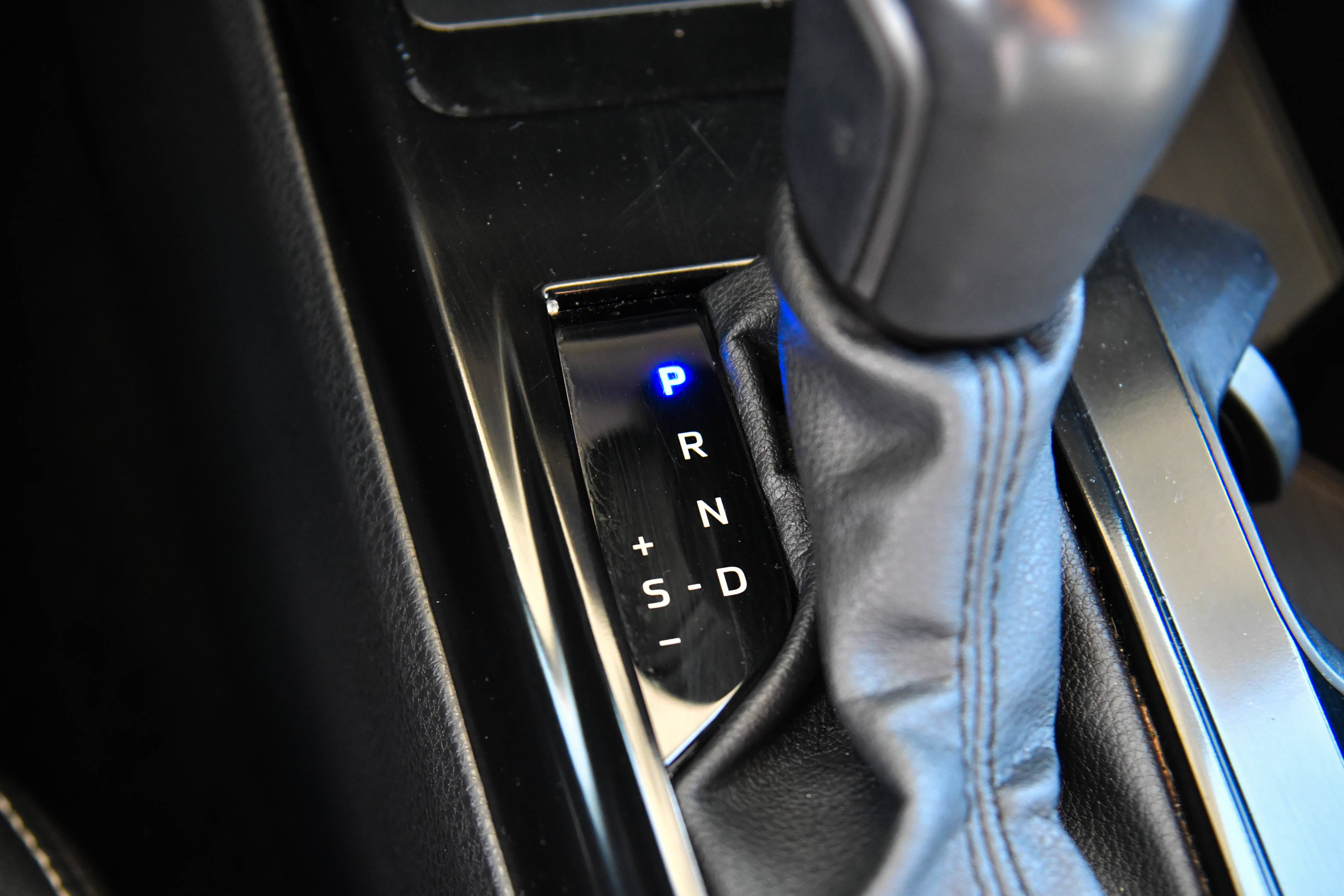 Used 2025 Toyota Camry SE FWD image 29