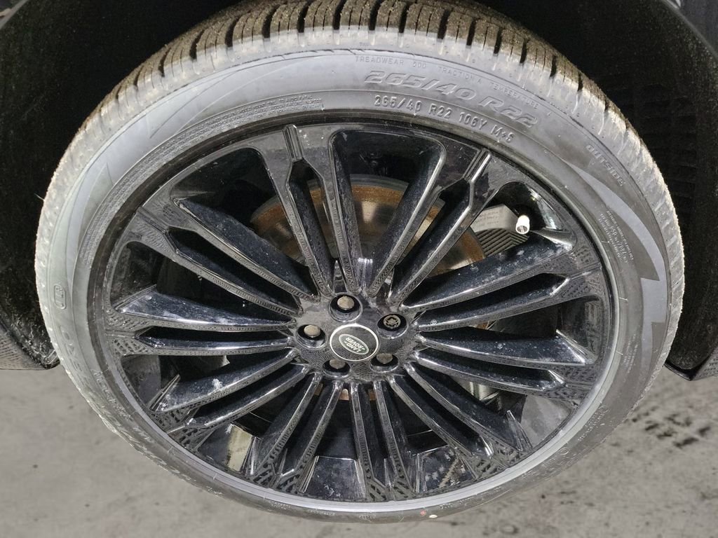 New 2026 Land Rover Range Rover Velar Dynamic SE image 11