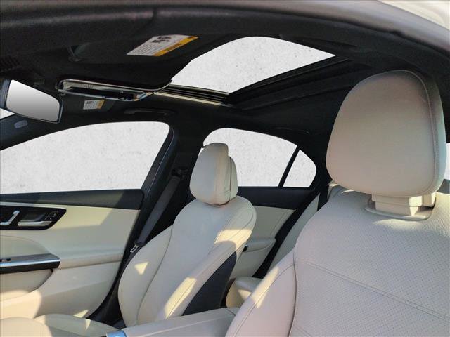 Used 2025 Mercedes-Benz C 300 4MATIC Sedan image 15