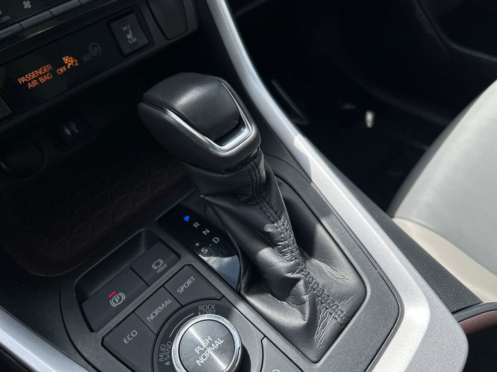 Used 2019 Toyota RAV4 Limited w/ All Weather Liner Package image 16