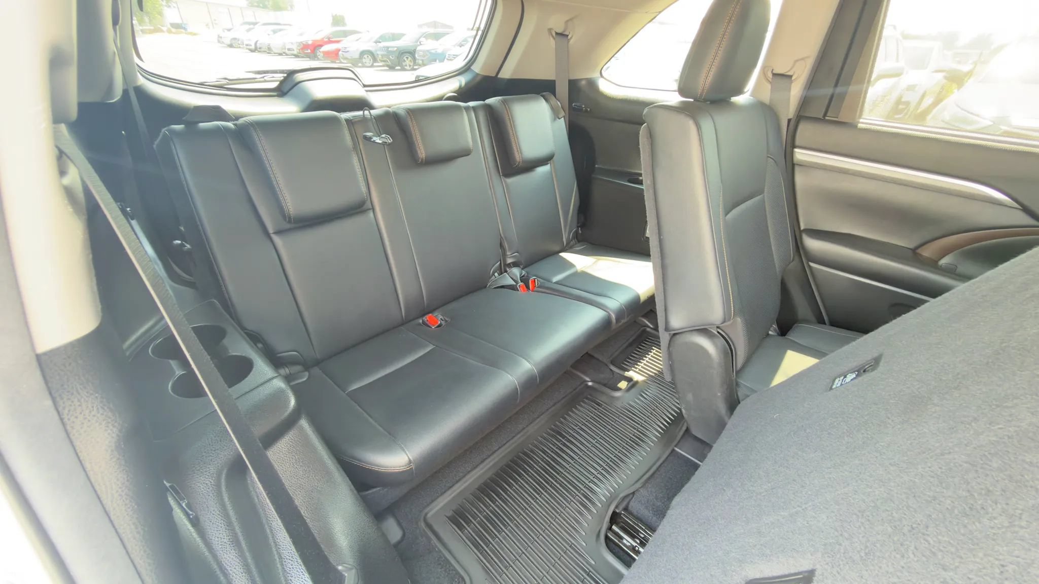 Used 2018 Toyota Highlander Limited AWD/4WD image 17