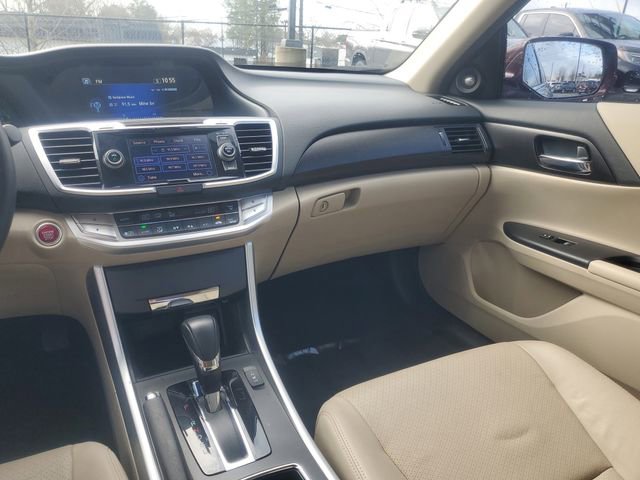 Used 2015 Honda Accord EX-L image 29