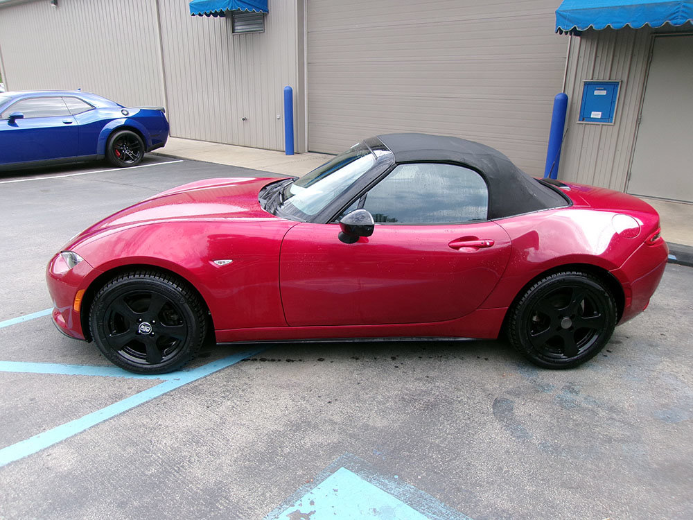 Used 2016 MAZDA MX-5 Miata Sport RWD image 3
