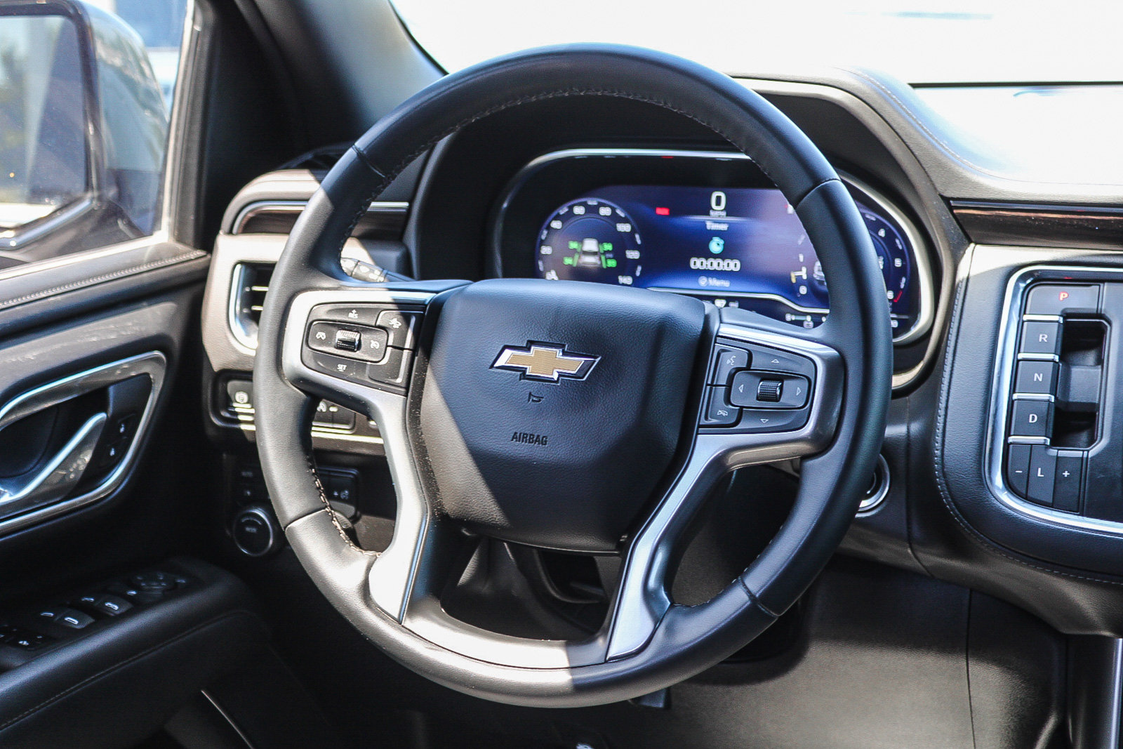 Used 2024 Chevrolet Tahoe LT AWD/4WD image 17
