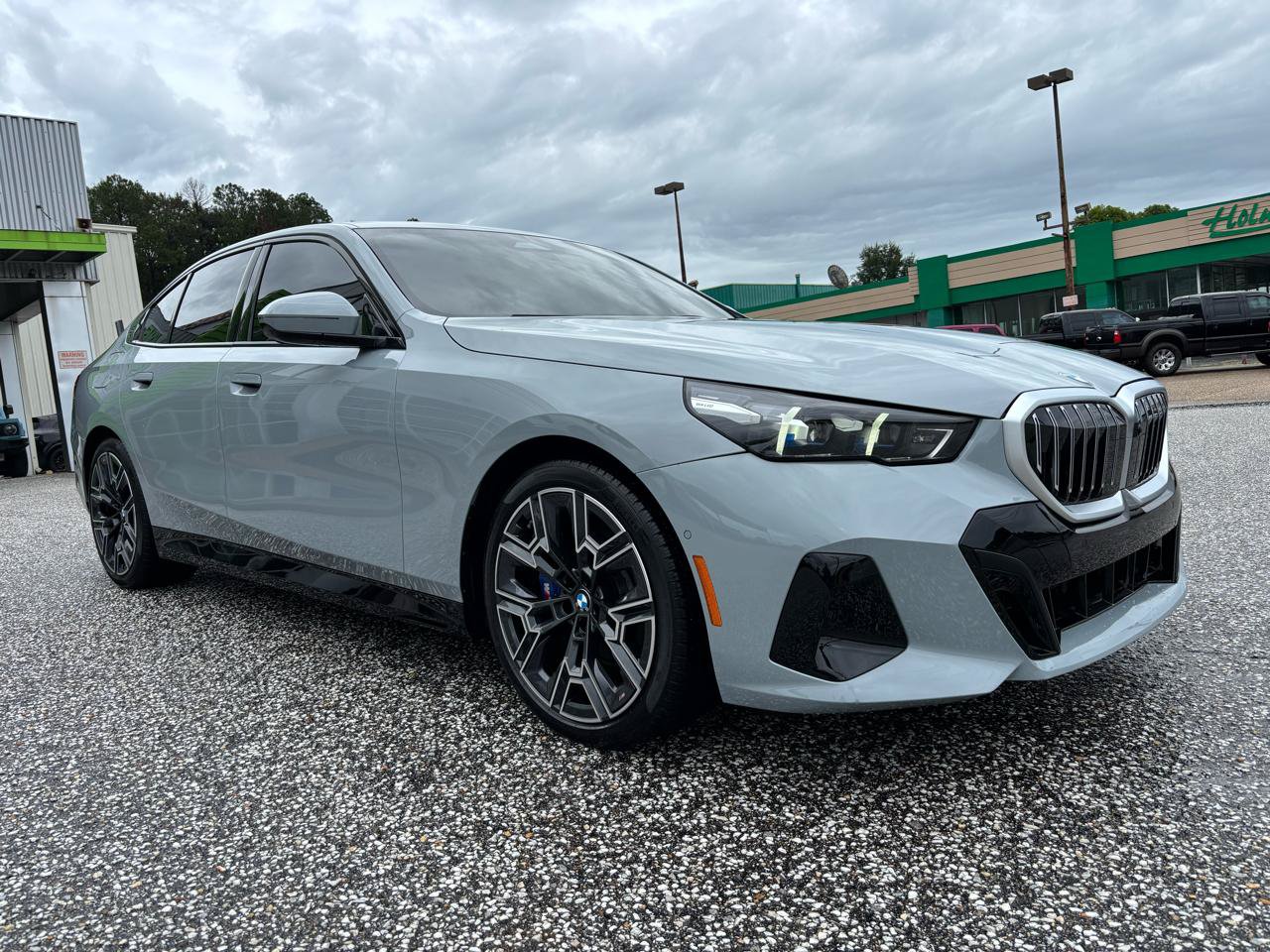 Used 2026 BMW 530i w/ M Sport Package RWD image 9
