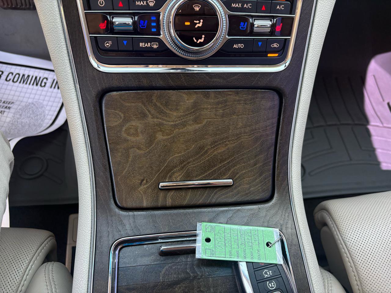 Used 2018 Lincoln Continental Reserve w/ Continental Climate Package AWD/4WD image 28