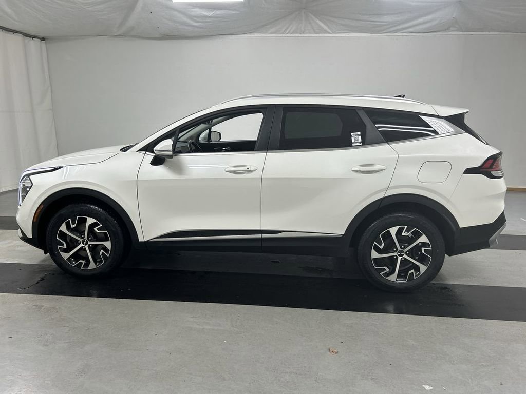 Certified 2023 Kia Sportage EX image 6