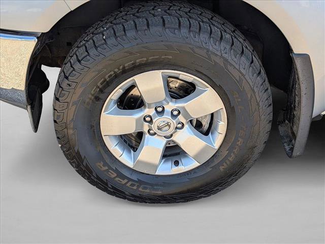 Used 2011 Nissan Frontier SV w/ SV Premium Utility Pkg image 20